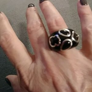 Tous resin ring